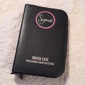 Sigma brush case